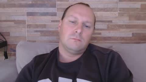 lustonfan online show from 9, 6, 2026