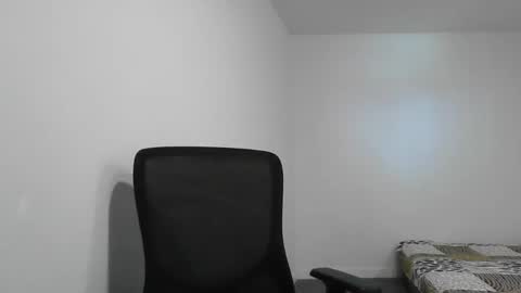 lustyhunk95 online show from 8, 12, 2024