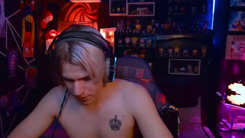 Snapshot of lustymatt chatting on 15, 10, 2025 lustymatt online show from 15, 10, 2025