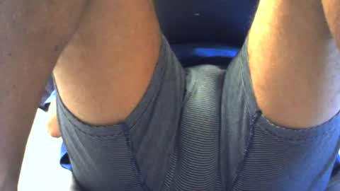 Snapshot of luv2bnakednow chatting on 19, 5, 2026 luv2bnakednow online show from 19, 5, 2026