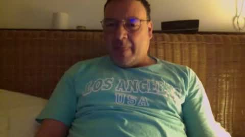 Snapshot of luv2gowild chatting on 22, 12, 2025 Mr. Wilson online show from 22, 12, 2025