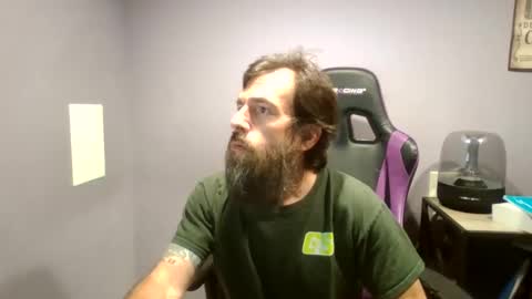 Luv2likslit online show from 11, 9, 2025