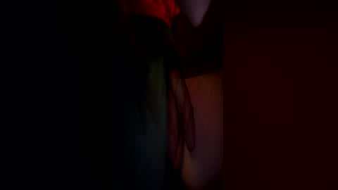 Snapshot of luv_2_master_bate chatting on 8, 7, 2026 luv_2_master_bate online show from 8, 7, 2026