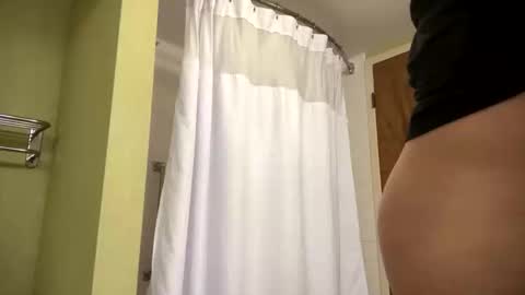 Snapshot of luveatinpussy8 chatting on 12, 2, 2026 luveatinpussy8 online show from 12, 2, 2026