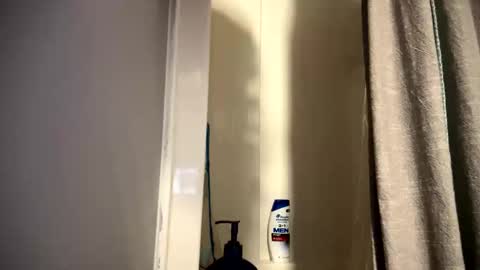 Snapshot of luveatinpussy8 chatting on 13, 2, 2026 luveatinpussy8 online show from 13, 2, 2026