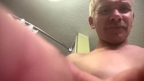 Snapshot of luveatinpussy8 chatting on 15, 4, 2026 luveatinpussy8 online show from 15, 4, 2026