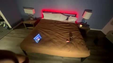 luvvlee online show from 2, 4, 2026