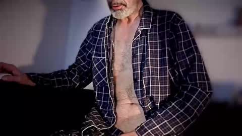 Im a   -  CAMGUY YOU  LIKE to FUCK online show from 19, 10, 2025