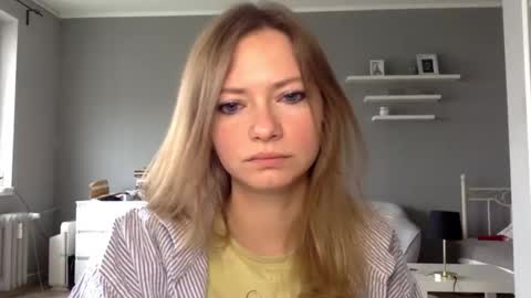 Snapshot of lux_millie chatting on 15, 3, 2026 Millie online show from 15, 3, 2026