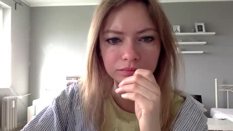 Snapshot of lux_millie chatting on 12, 4, 2026 Millie online show from 12, 4, 2026