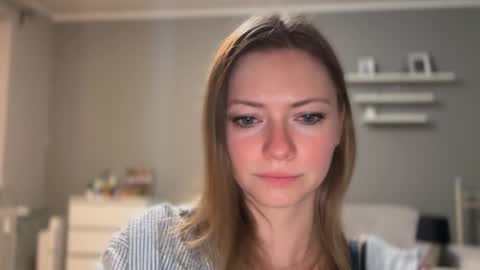 Snapshot of lux_millie chatting on 27, 4, 2026 Millie online show from 27, 4, 2026