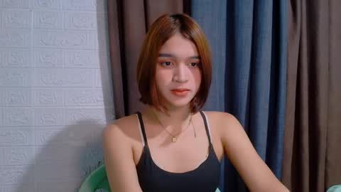 Snapshot of lux_white chatting on 23, 4, 2026 queen lux online show from 23, 4, 2026