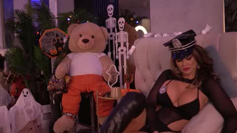 luxennoir online show from 1, 11, 2025