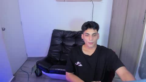 Snapshot of luxrx chatting on 26, 5, 2026 luxrx online show from 26, 5, 2026