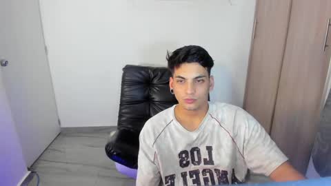 Snapshot of luxrx chatting on 30, 5, 2026 luxrx online show from 30, 5, 2026