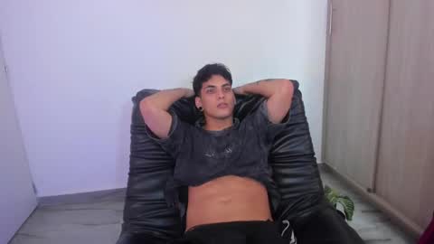 Snapshot of luxrx chatting on 1, 6, 2026 luxrx online show from 1, 6, 2026