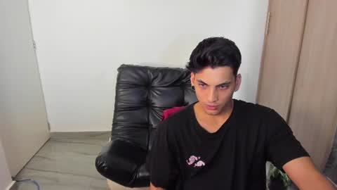Snapshot of luxrx chatting on 15, 6, 2026 luxrx online show from 15, 6, 2026