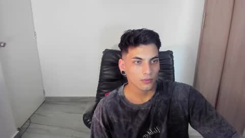 Snapshot of luxrx chatting on 18, 6, 2026 luxrx online show from 18, 6, 2026