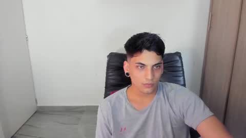 Snapshot of luxrx chatting on 19, 6, 2026 luxrx online show from 19, 6, 2026