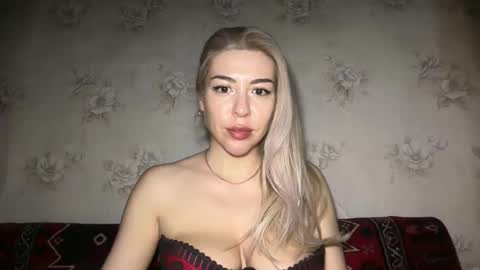 LuxSonyaStar online show from 9, 5, 2026