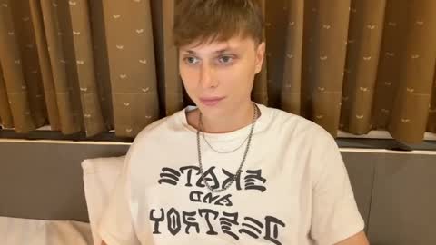 Snapshot of luxury_bob chatting on 3, 4, 2026 luxury_bob online show from 3, 4, 2026