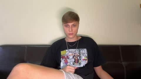 Snapshot of luxury_bob chatting on 20, 4, 2026 luxury_bob online show from 20, 4, 2026