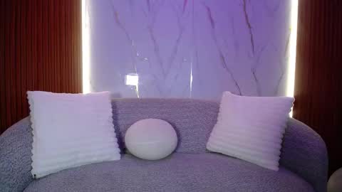 Lesly And Arnold online show from 7, 10, 2025