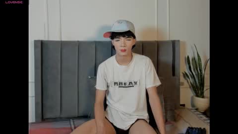 Snapshot of luxuryheaven chatting on 20, 10, 2025 Tommy and Polly online show from 20, 10, 2025