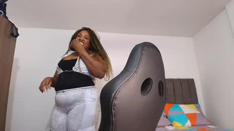 Snapshot of luxy_benet chatting on 10, 5, 2026 Big Benet online show from 10, 5, 2026