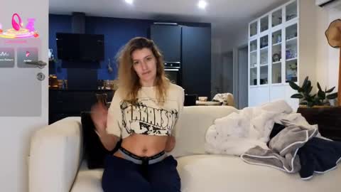 Snapshot of luxymin chatting on 20, 2, 2025 Luxymin online show from 20, 2, 2025