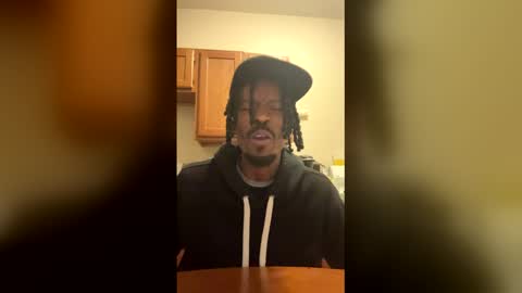 Snapshot of luzy3435 chatting on 18, 2, 2026 luzy3435 online show from 18, 2, 2026