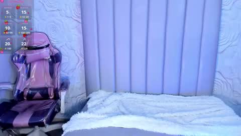 LYA DUBOIS  online show from 28, 2, 2026