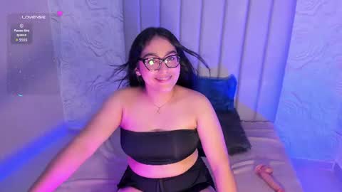 Snapshot of lya_dubois_ chatting on 10, 7, 2026 LYA DUBOIS online show from 10, 7, 2026