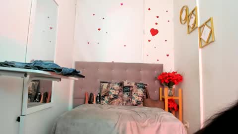 Snapshot of lyabloom chatting on 6, 5, 2026 LyaBloom online show from 6, 5, 2026