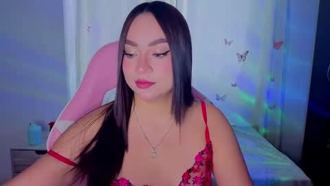 Snapshot of lyavalmont chatting on 4, 5, 2026 lyavalmont online show from 4, 5, 2026