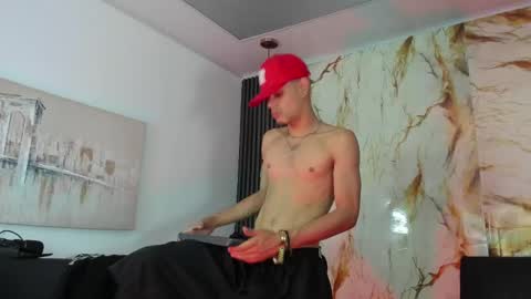 TELL ME LYCAN online show from 30, 5, 2026