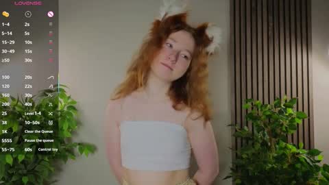 Snapshot of lydaerne chatting on 18, 3, 2026 Call me Liddy Im so new here show me how to get fun here please online show from 18, 3, 2026