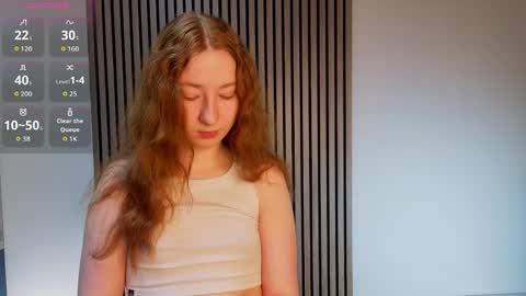Snapshot of lydaerne chatting on 16, 4, 2026 Call me Liddy Im so new here show me how to get fun here please online show from 16, 4, 2026