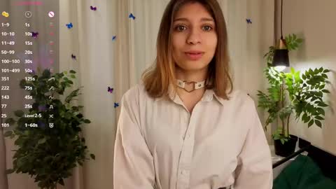Snapshot of lydaerne chatting on 18, 5, 2026 Call me Liddy Im so new here show me how to get fun here please online show from 18, 5, 2026