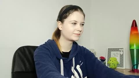 Lydia online show from 7, 11, 2025