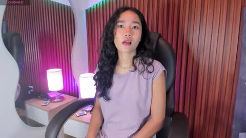 Lyhana Lee online show from 6, 10, 2025