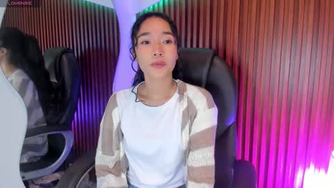 Lyhana Lee online show from 19, 10, 2025
