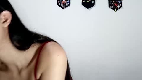 Snapshot of lyla205 chatting on 3, 10, 2025 lyla online show from 3, 10, 2025