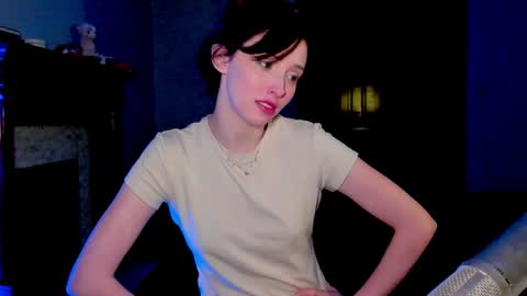 Snapshot of lylacdoll chatting on 6, 1, 2025 LylacDoll online show from 6, 1, 2025