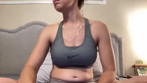 Snapshot of lylajades chatting on 18, 9, 2025 Olivia online show from 18, 9, 2025