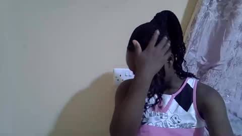 Snapshot of lyn_anna chatting on 2, 12, 2025 lyn_anna online show from 2, 12, 2025