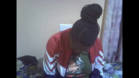 Snapshot of lyn_anna chatting on 16, 12, 2025 lyn_anna online show from 16, 12, 2025