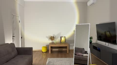 Snapshot of lynn_jackson chatting on 8, 4, 2026 LYNN online show from 8, 4, 2026