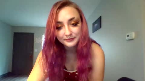 Lynn  online show from 22, 6, 2026
