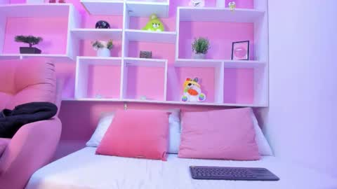 Snapshot of lysacollins20_ chatting on 14, 3, 2026 Lysa online show from 14, 3, 2026